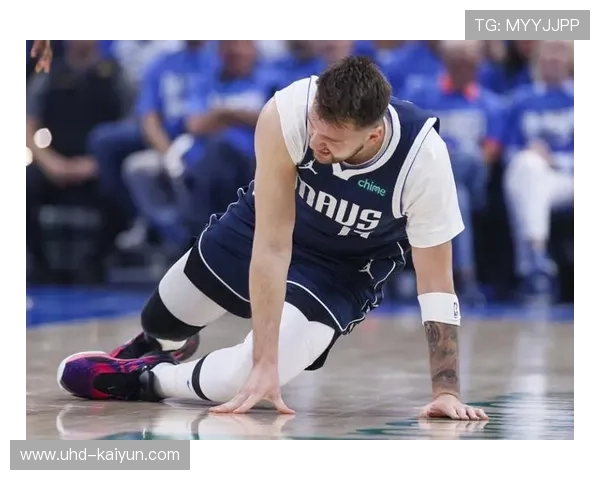 雷霆亚历山大空切暴扣展现顶级球商，团队配合流畅